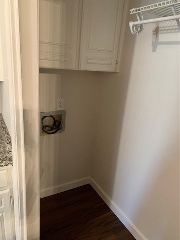 3903 Wanklyn Court, Dallas, TX 75237