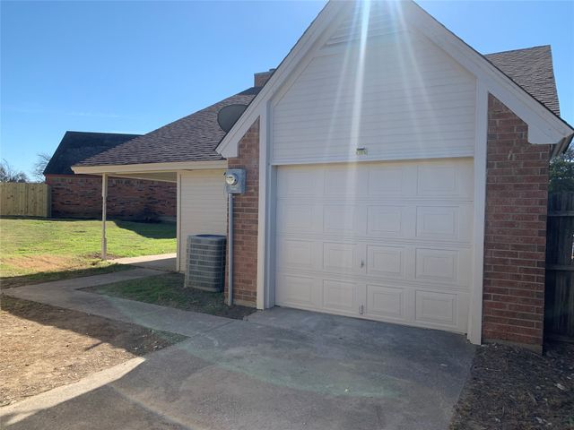 3903 Wanklyn Court, Dallas, TX 75237