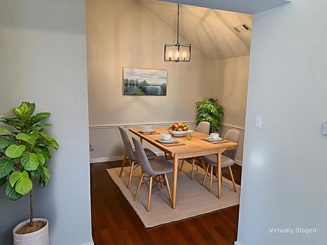 3903 Wanklyn Court, Dallas, TX 75237