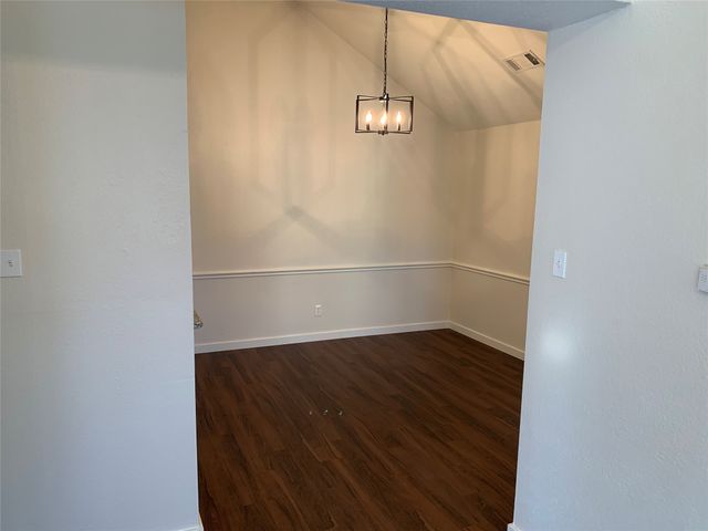 3903 Wanklyn Court, Dallas, TX 75237