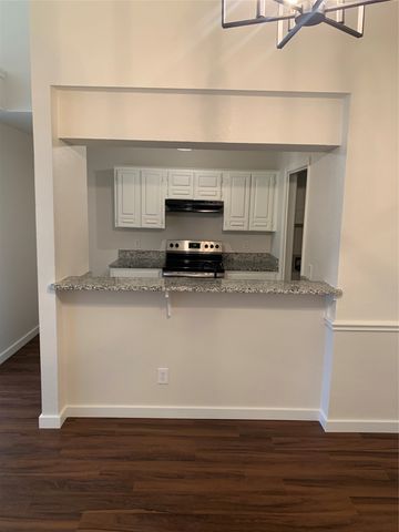 3903 Wanklyn Court, Dallas, TX 75237