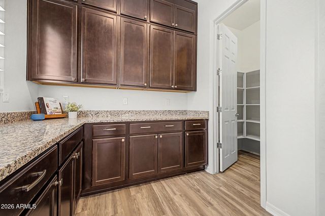 1076 E KENSINGTON Road, Gilbert, AZ 85297