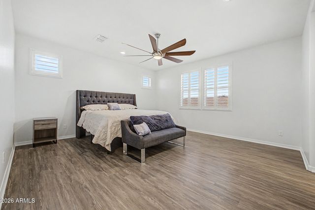 1076 E KENSINGTON Road, Gilbert, AZ 85297