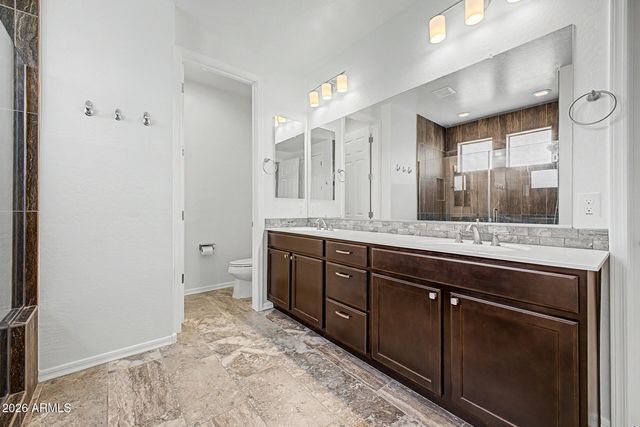 1076 E KENSINGTON Road, Gilbert, AZ 85297