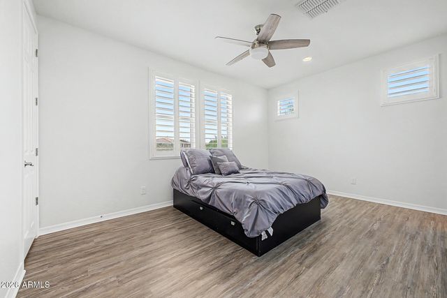 1076 E KENSINGTON Road, Gilbert, AZ 85297