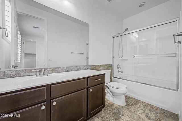 1076 E KENSINGTON Road, Gilbert, AZ 85297