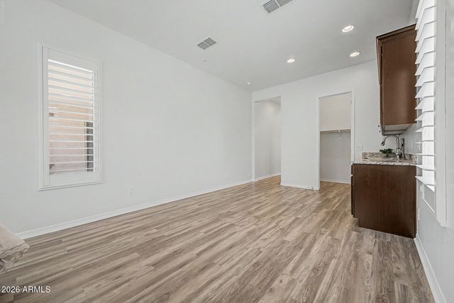 1076 E KENSINGTON Road, Gilbert, AZ 85297