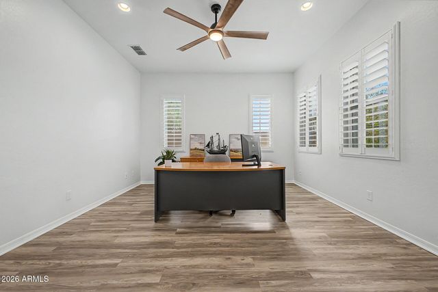 1076 E KENSINGTON Road, Gilbert, AZ 85297
