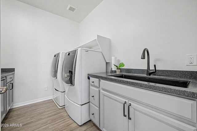 1076 E KENSINGTON Road, Gilbert, AZ 85297