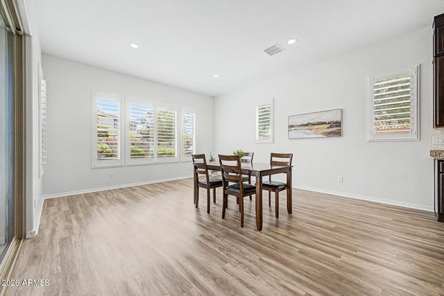 1076 E KENSINGTON Road, Gilbert, AZ 85297