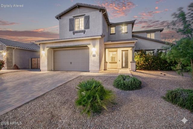1076 E KENSINGTON Road, Gilbert, AZ 85297