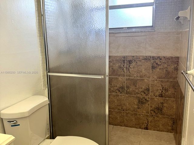 6870 Royal Palm Blvd 117M, Margate, FL 33063