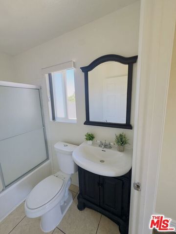 136 W 97th Street, Los Angeles, CA 90003