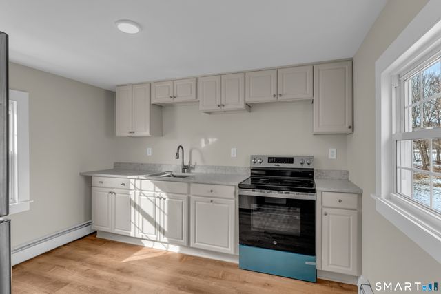 59 Water Street 2nd floor, Guilford, CT 06437