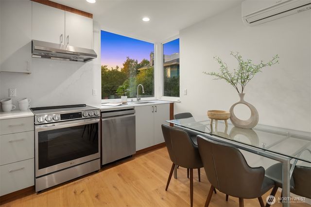 1225 E Roy Street, Seattle, WA 98102