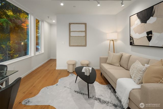 1225 E Roy Street, Seattle, WA 98102