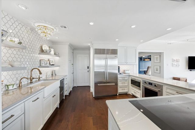 101 Westcott Street 1202, Houston, TX 77007