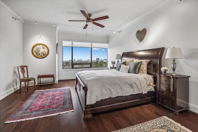 101 Westcott Street 1202, Houston, TX 77007