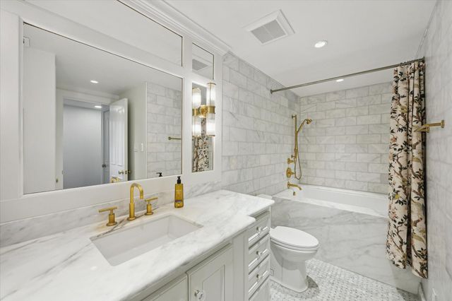 101 Westcott Street 1202, Houston, TX 77007