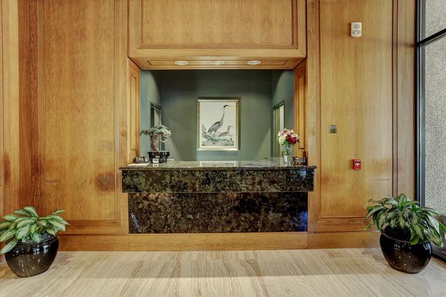 101 Westcott Street 1202, Houston, TX 77007