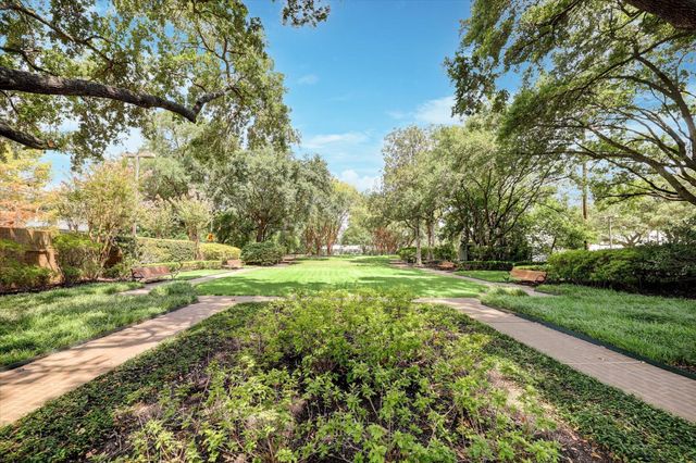 101 Westcott Street 1202, Houston, TX 77007