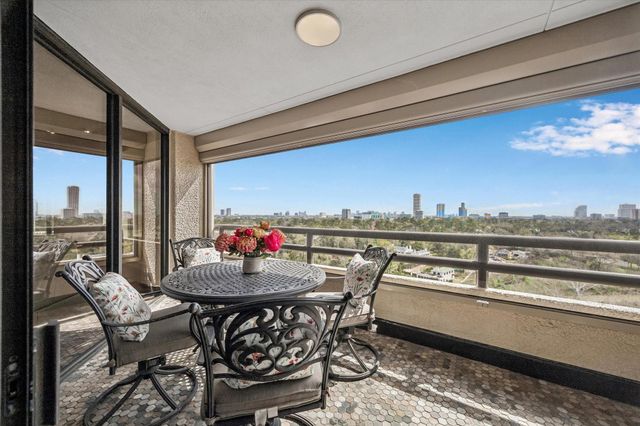 101 Westcott Street 1202, Houston, TX 77007