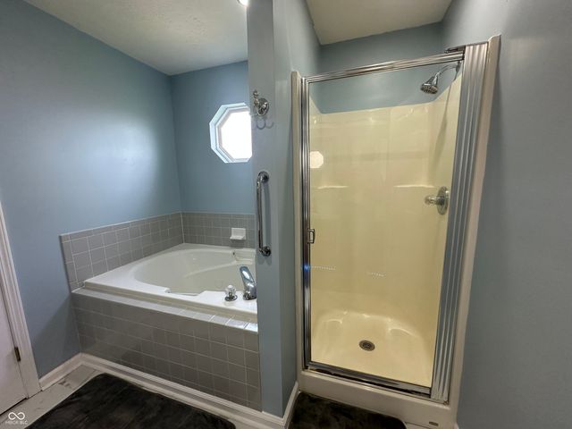 1009 Honeysuckle Drive, Mooresville, IN 46158