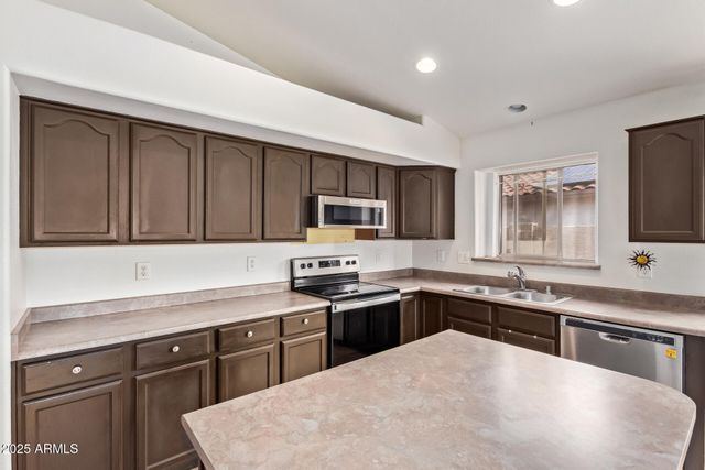 10001 W POTTER Drive, Peoria, AZ 85382