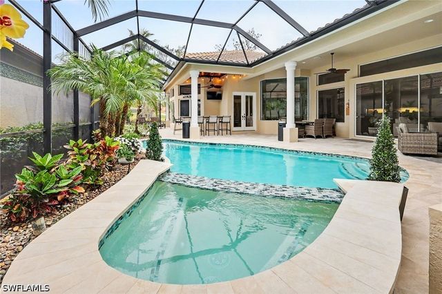 3093 Terramar DR, Naples, FL 34119