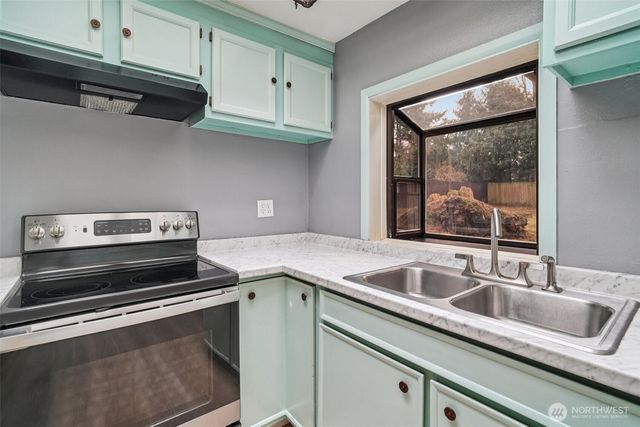 17205 Spruce Way, Lynnwood, WA 98037