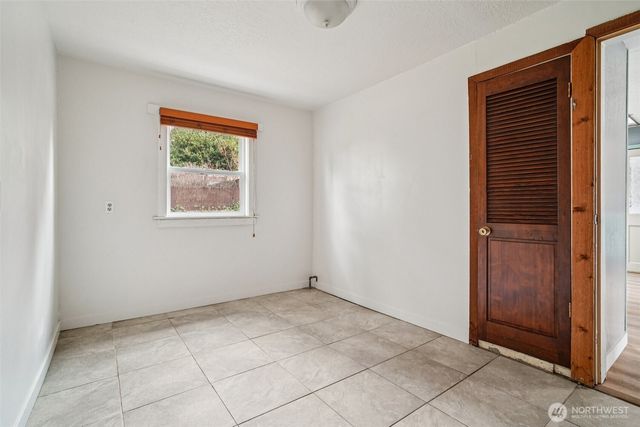 17205 Spruce Way, Lynnwood, WA 98037