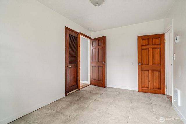 17205 Spruce Way, Lynnwood, WA 98037