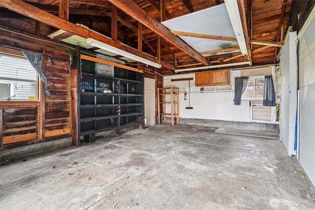 17205 Spruce Way, Lynnwood, WA 98037