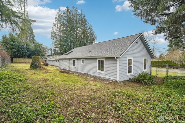17205 Spruce Way, Lynnwood, WA 98037