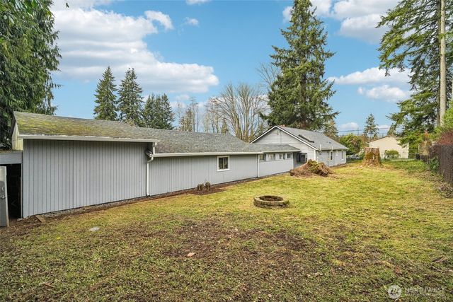 17205 Spruce Way, Lynnwood, WA 98037