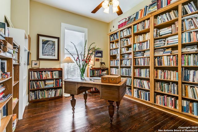 305 W ASHBY PL, San Antonio, TX 78212