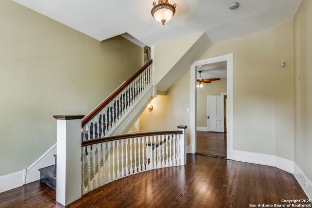 305 W ASHBY PL, San Antonio, TX 78212