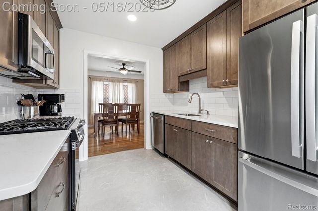 15170 Euclid Avenue, Allen Park, MI 48101