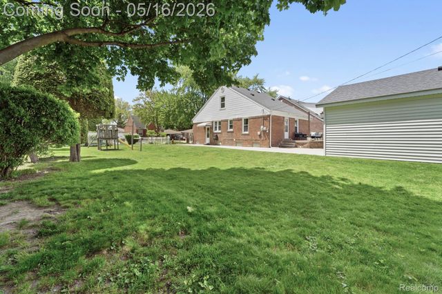 15170 Euclid Avenue, Allen Park, MI 48101