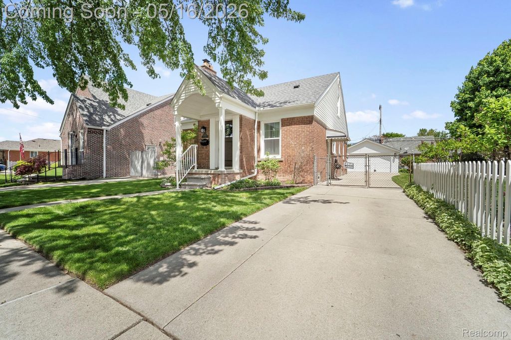 15170 Euclid Avenue, Allen Park, MI 48101