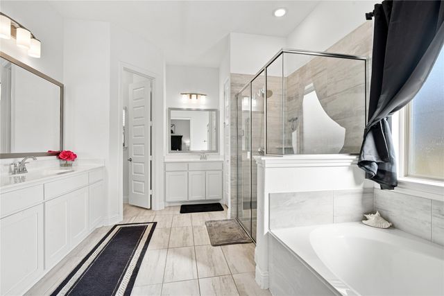 420 Wrangler Way, Waxahachie, TX 75167
