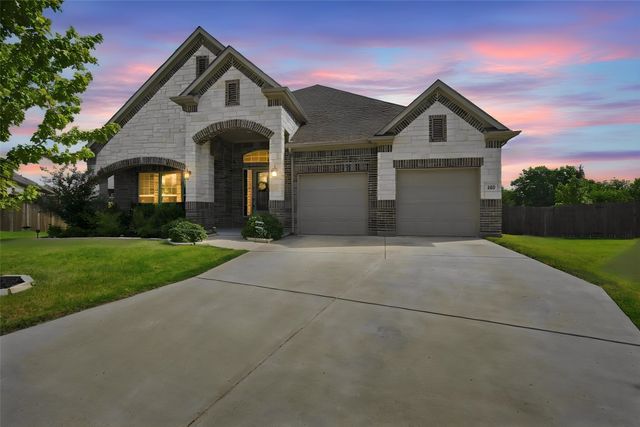 420 Wrangler Way, Waxahachie, TX 75167