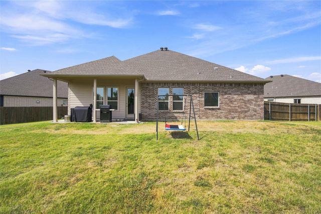 420 Wrangler Way, Waxahachie, TX 75167