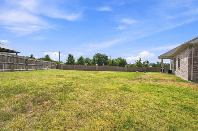 420 Wrangler Way, Waxahachie, TX 75167