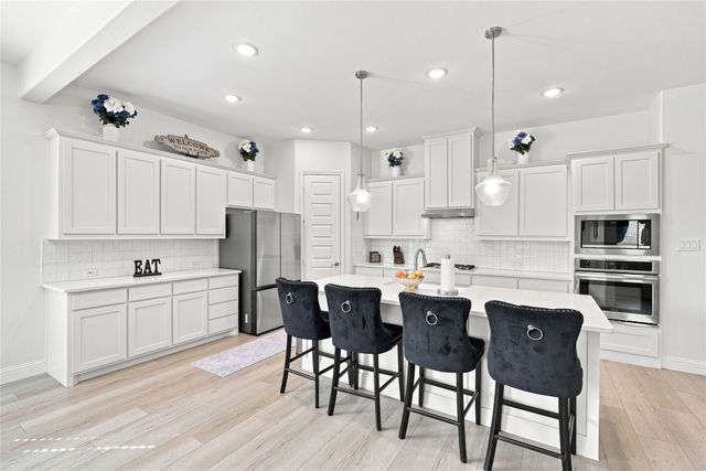 420 Wrangler Way, Waxahachie, TX 75167