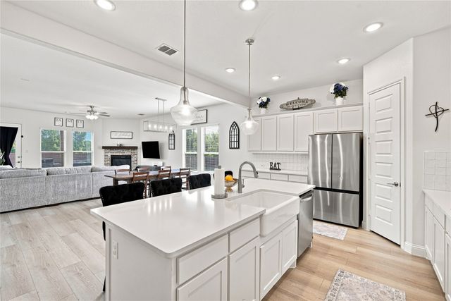 420 Wrangler Way, Waxahachie, TX 75167