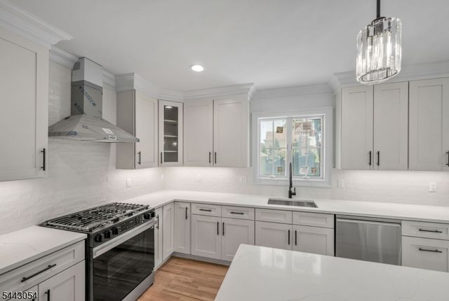 36 Albert Ave, Fair Lawn Boro, NJ 07410