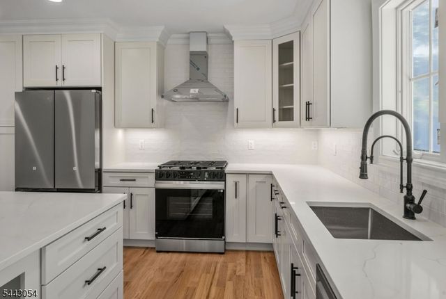 36 Albert Ave, Fair Lawn Boro, NJ 07410