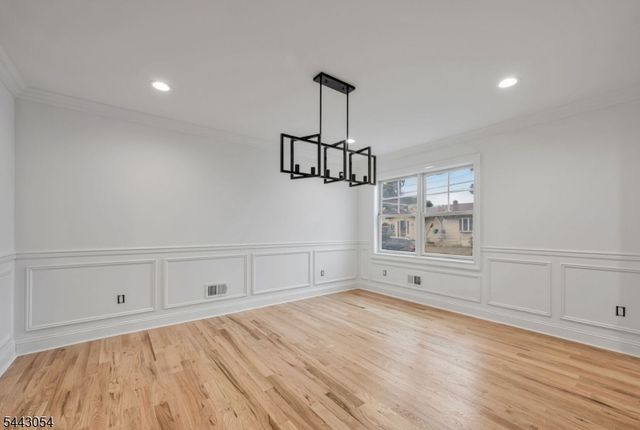 36 Albert Ave, Fair Lawn Boro, NJ 07410
