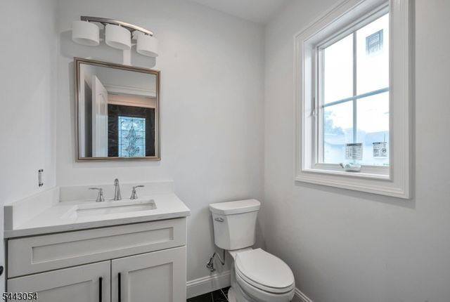 36 Albert Ave, Fair Lawn Boro, NJ 07410
